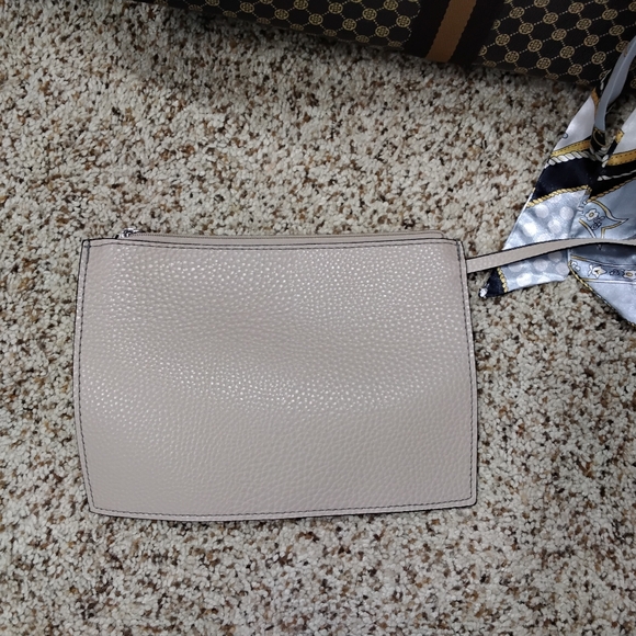 3900 Large Brown Patterned Tote Bag with Scarf Accent - Women's Shoulder Bag - Picture 3 of 8